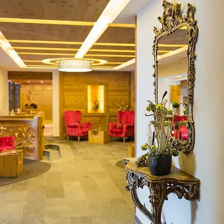 Solaria 4*